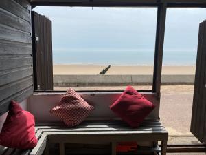 photo 13 of Beach hut 291 Low wall for hire Frinton-on-Sea